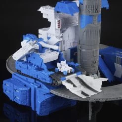 Transformers Generations Titan: Selects: Titan - Guardian Robot & Lunar-Tread -Trendy Toy Store 4183753 2955531