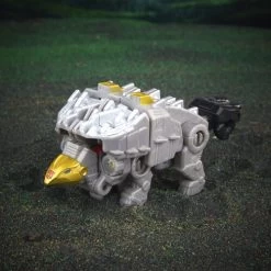 Transformers Generations Legacy Evolution: G1: Core - Scarr 19 Transformers Generations Legacy Evolution: G1: Core - Scarr -Trendy Toy Store 4196889 2965862