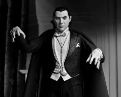 Universal Monsters: 7" Scale Action Figure - Ultimate Dracula (Carfax Abbey) (Black & White) -Trendy Toy Store 5 37e2b9e7 8643 4995 bd56 edf20df79b03