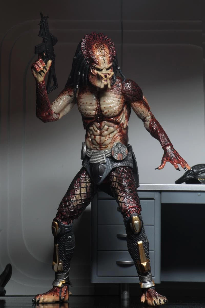 Predator (2018) - 7" Scale Action Figure: Ultimate Fugitive (Lab Escape) 4 Predator (2018) - 7" Scale Action Figure: Ultimate Fugitive (Lab Escape) - Image 2